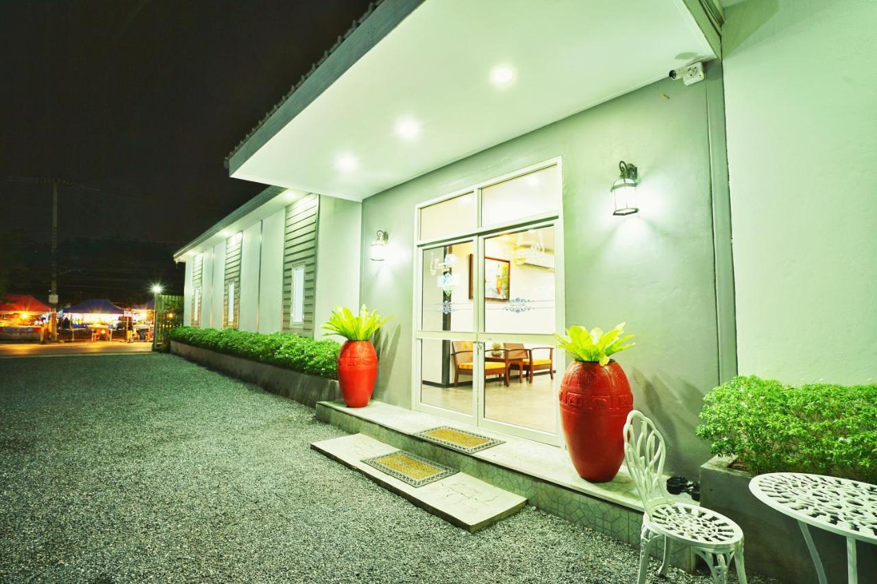 Sabai Place Donmueang Airport Hotel Bangkok Exterior photo